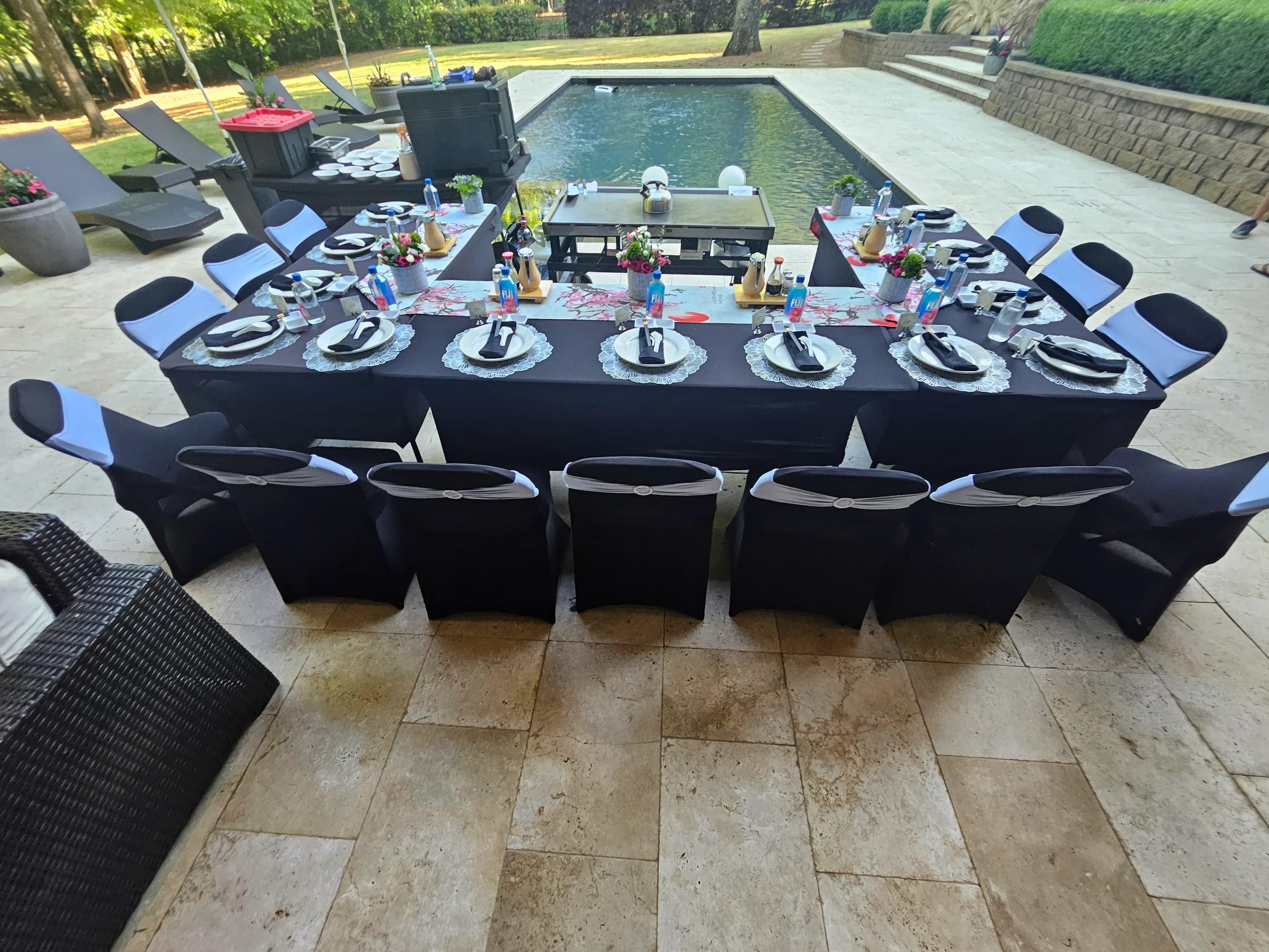 Poolside table layout